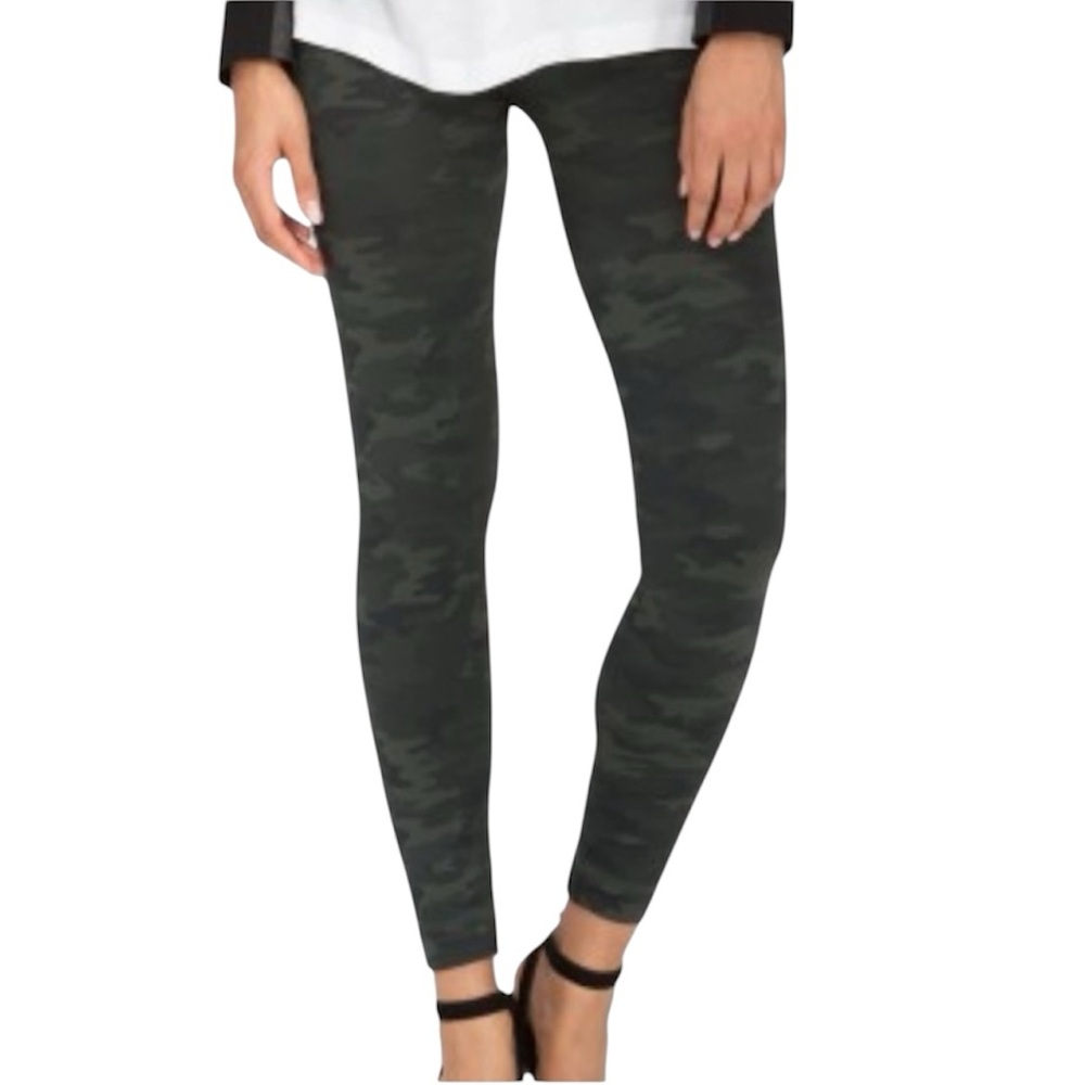 Spanx Seamless Camo Leggings size Large